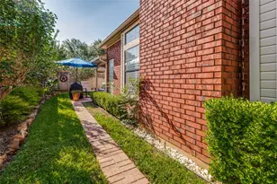 1212 Boardwalk St, Arlington, TX 76011 - Photo 25
