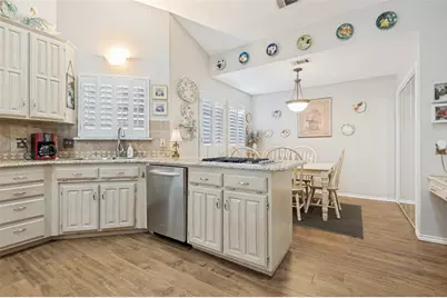 1212 Boardwalk Street, Arlington, TX 76011 - Photo 13