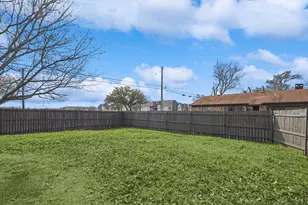 5753 Valley Mills Dr, Garland, TX 75043 - Photo 15