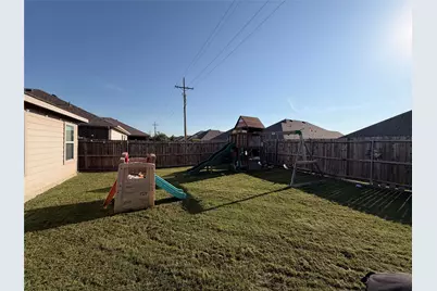 1050 Churchill Drive, Princeton, TX 75407 - Photo 5