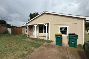 449 Jones St, Cedar Hill, TX 75104 - Photo 1
