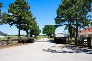 10575 Friendship Rd, Pilot Point, TX 76258 - Photo 11