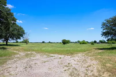 10575 Friendship Road, Pilot Point, TX 76258 - Photo 13