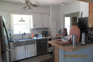 201 E Dallas St, Hutchins, TX 75141 - Photo 5