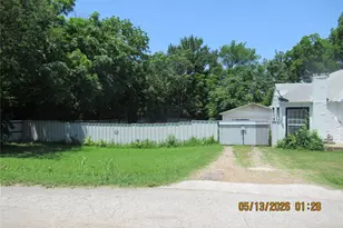 201 E Dallas St, Hutchins, TX 75141 - Photo 3