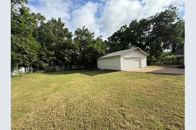 201 E Dallas Street, Hutchins, TX 75141 - Photo 15