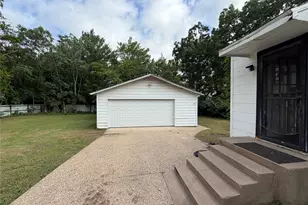 201 E Dallas St, Hutchins, TX 75141 - Photo 13