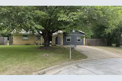 1204 Thannisch Court, Arlington, TX 76011 - Photo 3