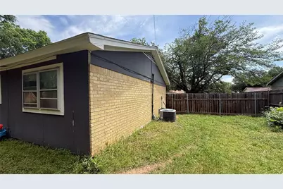 1204 Thannisch Court, Arlington, TX 76011 - Photo 23