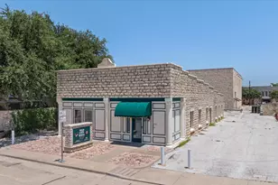 111 S Houston St, Granbury, TX 76048 - Photo 1