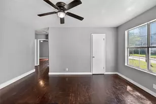 604 Graham St, Cleburne, TX 76033 - Photo 3