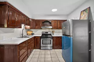 604 Graham St, Cleburne, TX 76033 - Photo 9