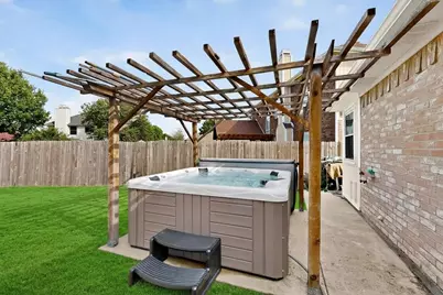 211 Ember Glen Drive, Arlington, TX 76018 - Photo 3