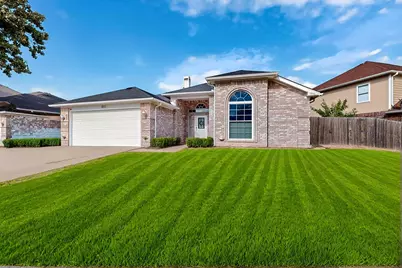 211 Ember Glen Drive, Arlington, TX 76018 - Photo 5
