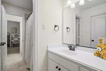 2256 Cardinal Boulevard, Carrollton, TX 75010 - Photo 35