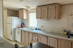 220 Hollyglen St, Gun Barrel City, TX 75156 - Photo 13