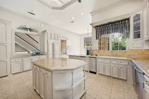 10445 Strait Ln, Dallas, TX 75229 - Photo 15