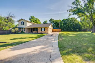 110 Weaver St, Forney, TX 75126 - Photo 3