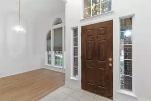 12917 Honey Locust Cir, Fort Worth, TX 76040 - Photo 5