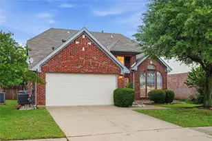 12917 Honey Locust Cir, Fort Worth, TX 76040 - Photo 3
