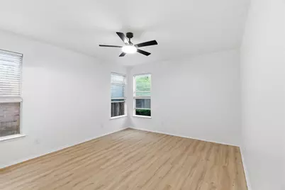 12917 Honey Locust Circle, Fort Worth, TX 76040 - Photo 15