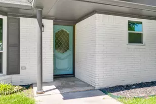 3011 Tanglewood Dr, Commerce, TX 75428 - Photo 3