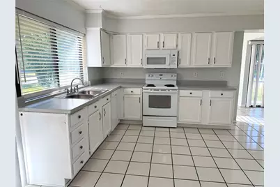 4702 Spanish Trail, Grand Prairie, TX 75052 - Photo 11