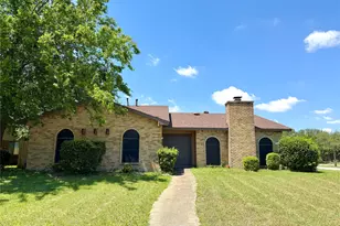 4702 Spanish Trail, Grand Prairie, TX 75052 - Photo 1