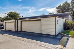13853 Leinsper Green St, Dallas, TX 75240 - Photo 21