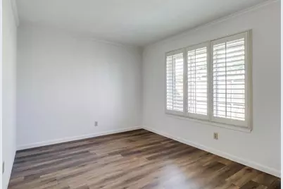 13853 Leinsper Green Street, Dallas, TX 75240 - Photo 15