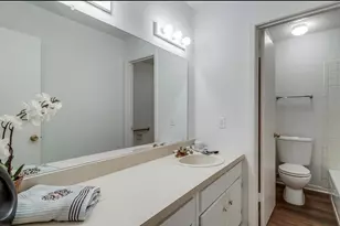 13853 Leinsper Green St, Dallas, TX 75240 - Photo 13