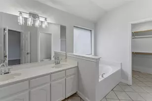 913 Remington Dr, Saginaw, TX 76131 - Photo 17