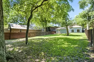9010 Eustis Ave, Dallas, TX 75218 - Photo 35