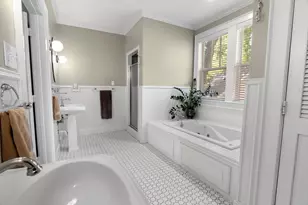 9010 Eustis Ave, Dallas, TX 75218 - Photo 31