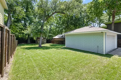 9010 Eustis Avenue, Dallas, TX 75218 - Photo 33