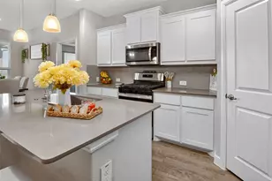 15536 Halstead Ln, Fort Worth, TX 76247 - Photo 11