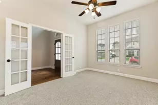 212 Providence Dr, Van Alstyne, TX 75495 - Photo 3