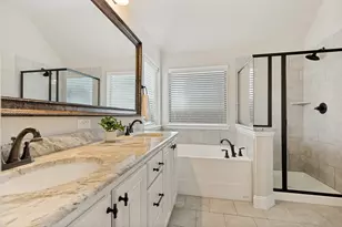 212 Providence Dr, Van Alstyne, TX 75495 - Photo 11