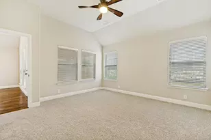 212 Providence Dr, Van Alstyne, TX 75495 - Photo 9