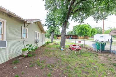 208 Frost Street, Eastland, TX 76448 - Photo 29