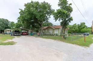 208 Frost St, Eastland, TX 76448 - Photo 31