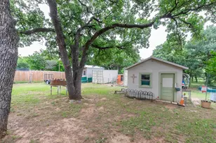 208 Frost St, Eastland, TX 76448 - Photo 23