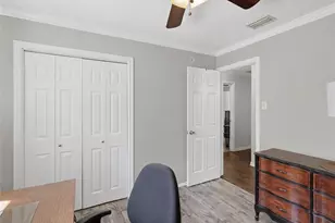 2001 Statler Dr, Carrollton, TX 75007 - Photo 29