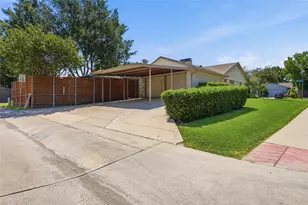 2001 Statler Dr, Carrollton, TX 75007 - Photo 3
