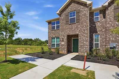 240 Wagon Spoke Way, Fort Worth, TX 76120 - Photo 3