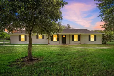154 Longhorn Parkway, Axtell, TX 76624 - Photo 1