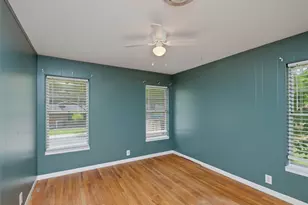 2703 Robinwood Ln, Denton, TX 76209 - Photo 17