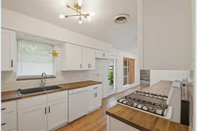 2703 Robinwood Lane, Denton, TX 76209 - Photo 15