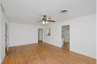 2703 Robinwood Lane, Denton, TX 76209 - Photo 9