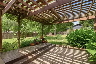 2703 Robinwood Ln, Denton, TX 76209 - Photo 21
